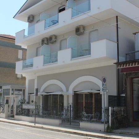 Hotel Solaris Giulianova Extérieur photo