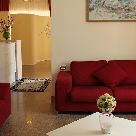 Hotel Solaris Giulianova Extérieur photo