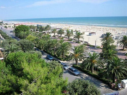 Hotel Solaris Giulianova Extérieur photo