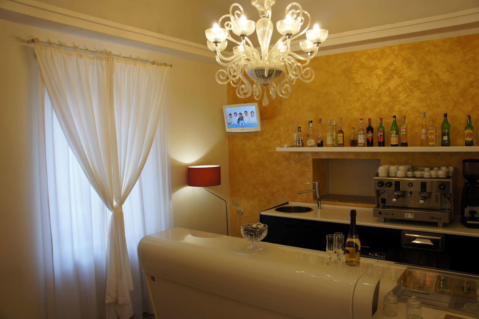 Hotel Solaris Giulianova Extérieur photo